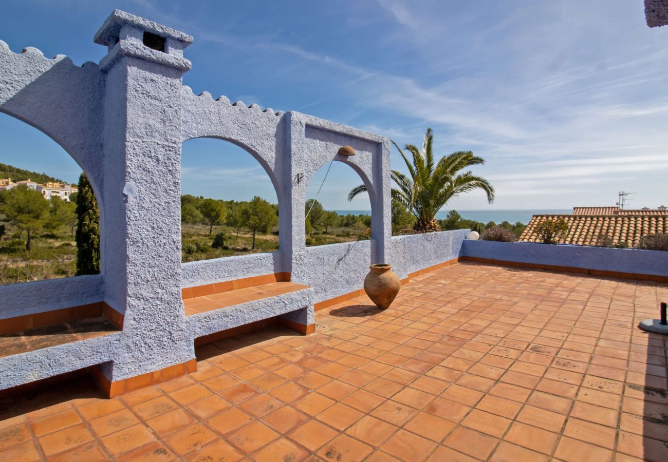 Villa en Alcoceber / Alcossebre - Villa privada con jardín y barbacoa CALA BLANCA