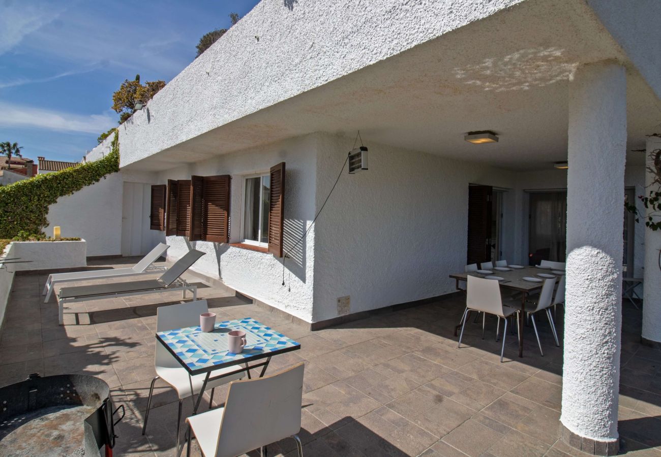 Villa en Alcoceber / Alcossebre - Villa privada con jardín y barbacoa CALA BLANCA