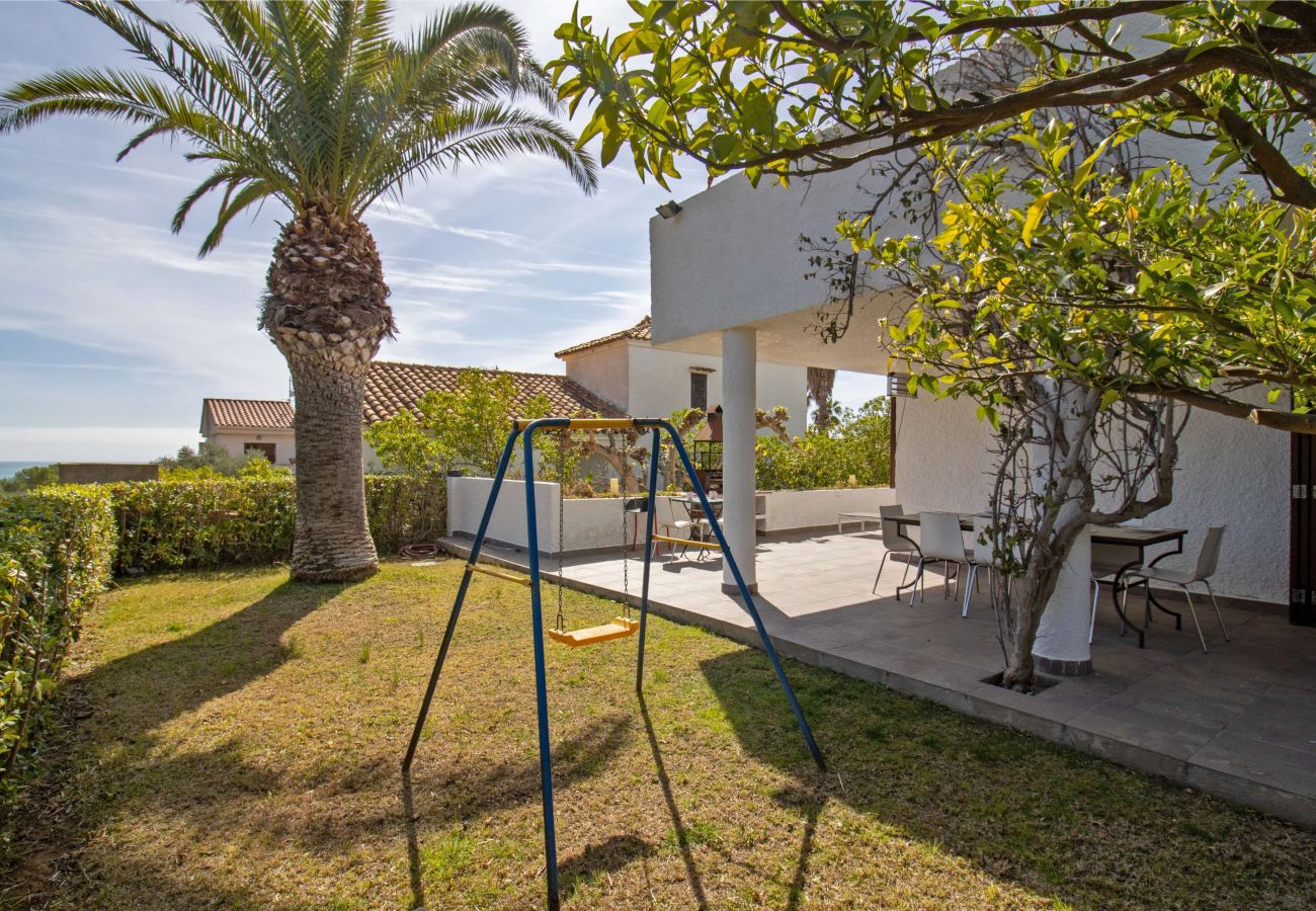 Villa en Alcoceber / Alcossebre - Villa privada con jardín y barbacoa CALA BLANCA