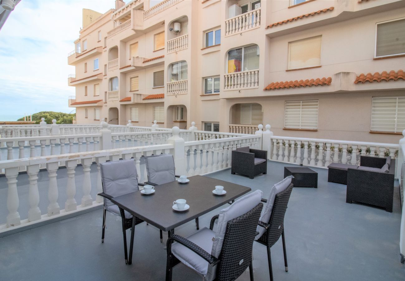 Apartamento en Alcoceber / Alcossebre - PLANTA BAJA en Primera línea Playa Cargador