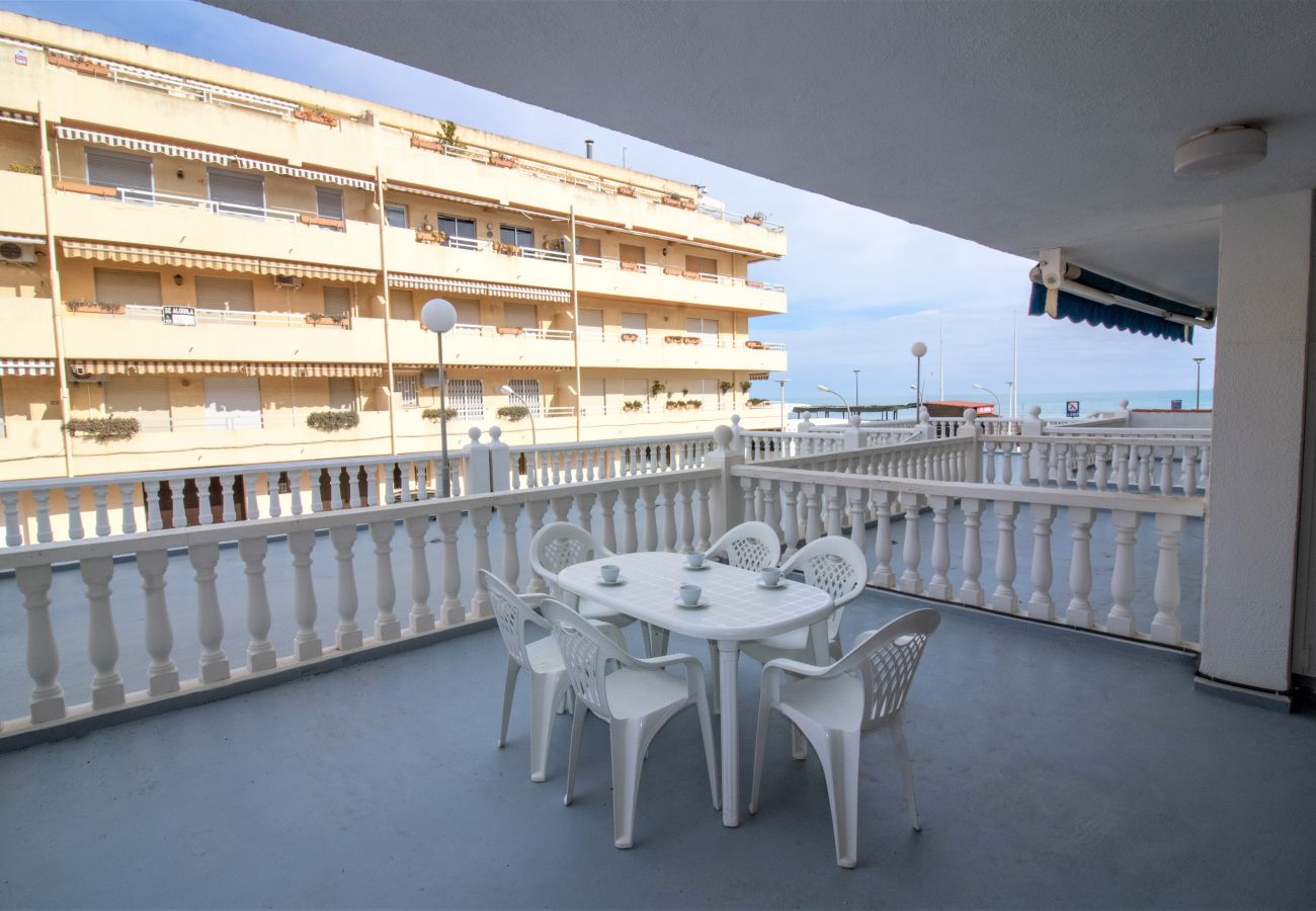 Apartamento en Alcoceber / Alcossebre - PLANTA BAJA en Primera línea Playa Cargador