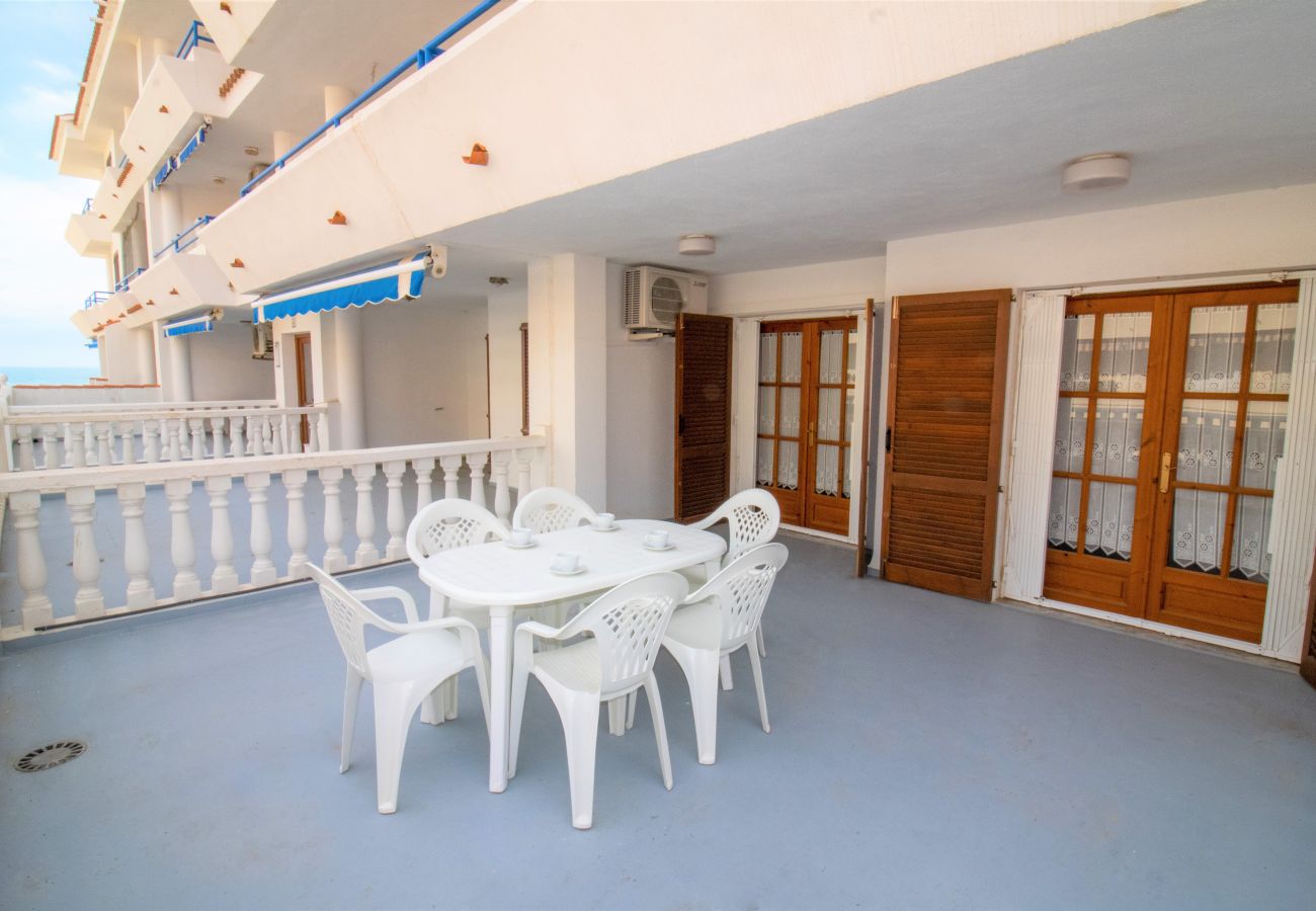 Apartamento en Alcoceber / Alcossebre - PLANTA BAJA en Primera línea Playa Cargador