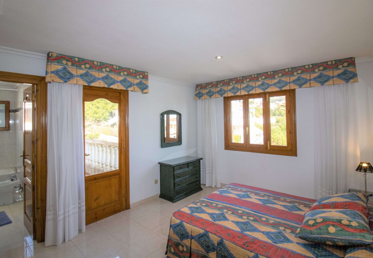 Villa en Alcoceber / Alcossebre - Villa con jardín privado - CALA BLANCA