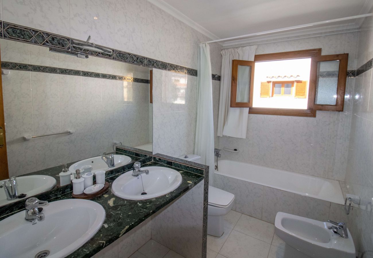Villa en Alcoceber / Alcossebre - Villa con jardín privado - CALA BLANCA