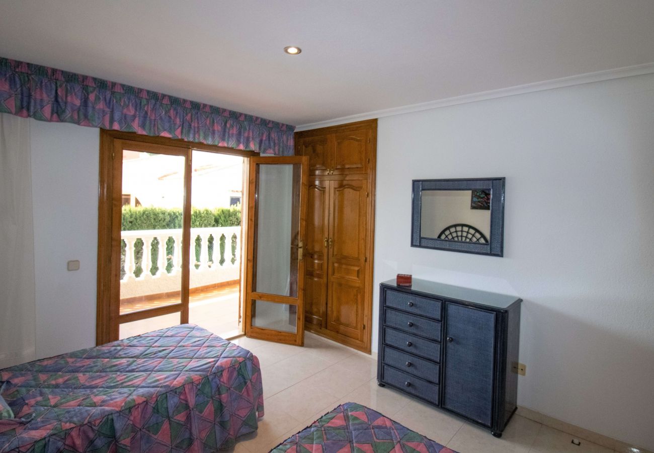 Villa en Alcoceber / Alcossebre - Villa con jardín privado - CALA BLANCA