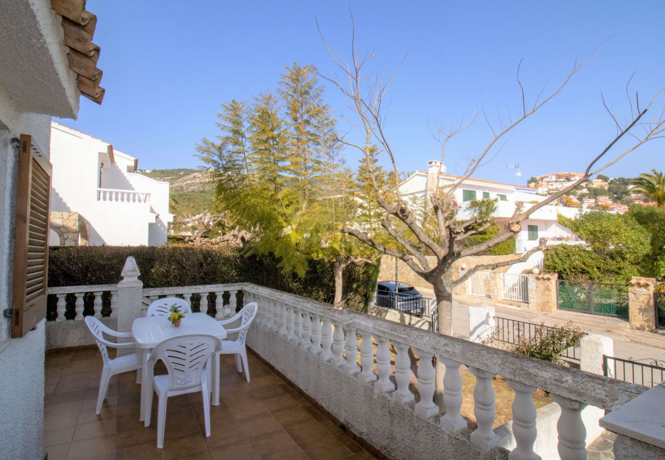 Villa en Alcoceber / Alcossebre - Villa con jardín privado - CALA BLANCA