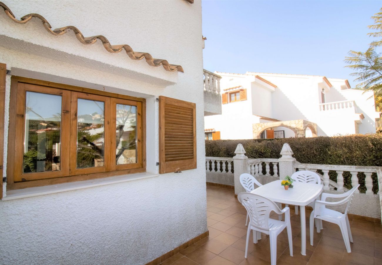 Villa en Alcoceber / Alcossebre - Villa con jardín privado - CALA BLANCA