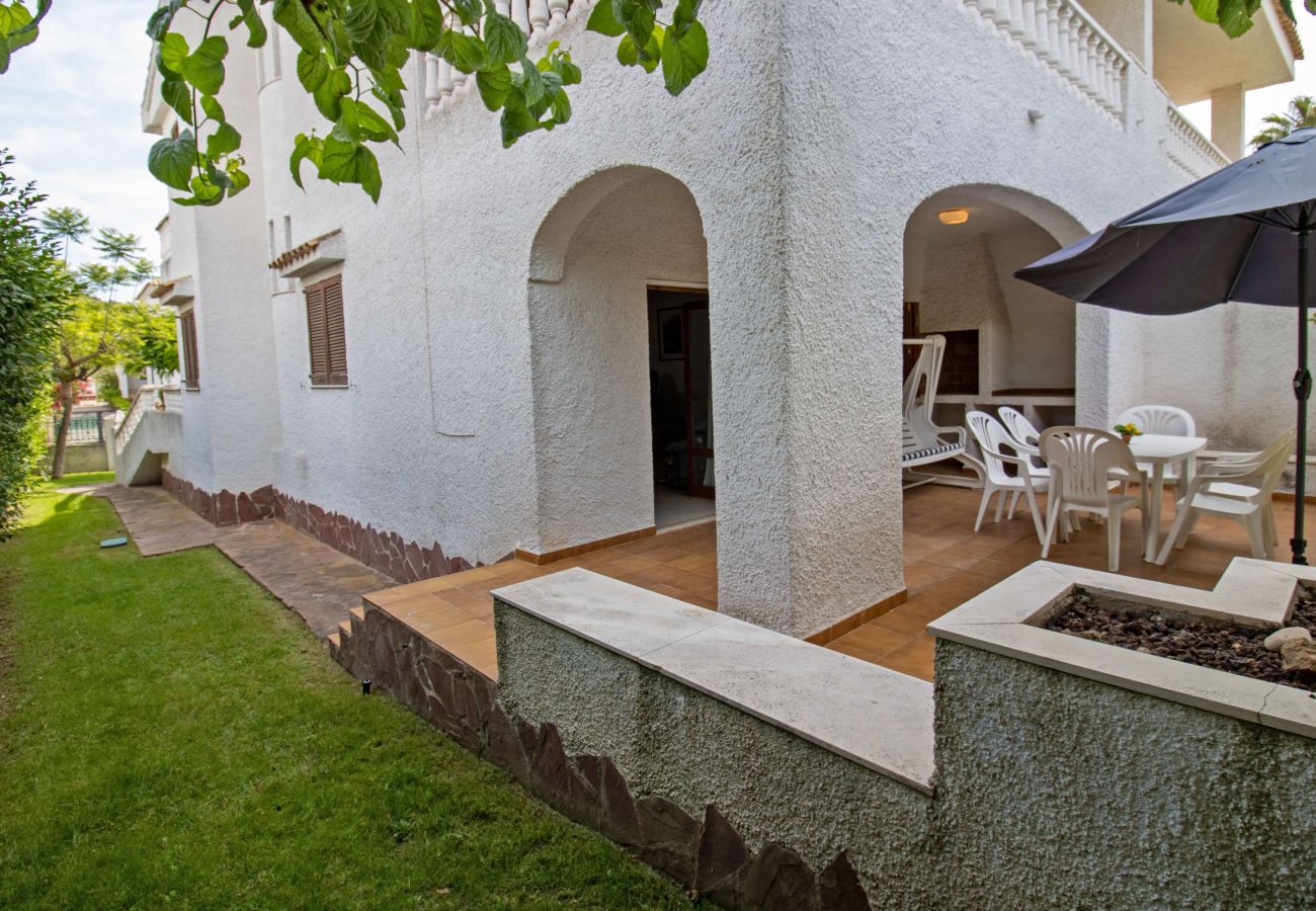 Villa en Alcoceber / Alcossebre - Villa con jardín privado - CALA BLANCA