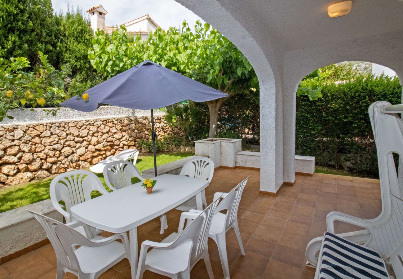 Villa en Alcoceber / Alcossebre - Villa con jardín privado - CALA BLANCA