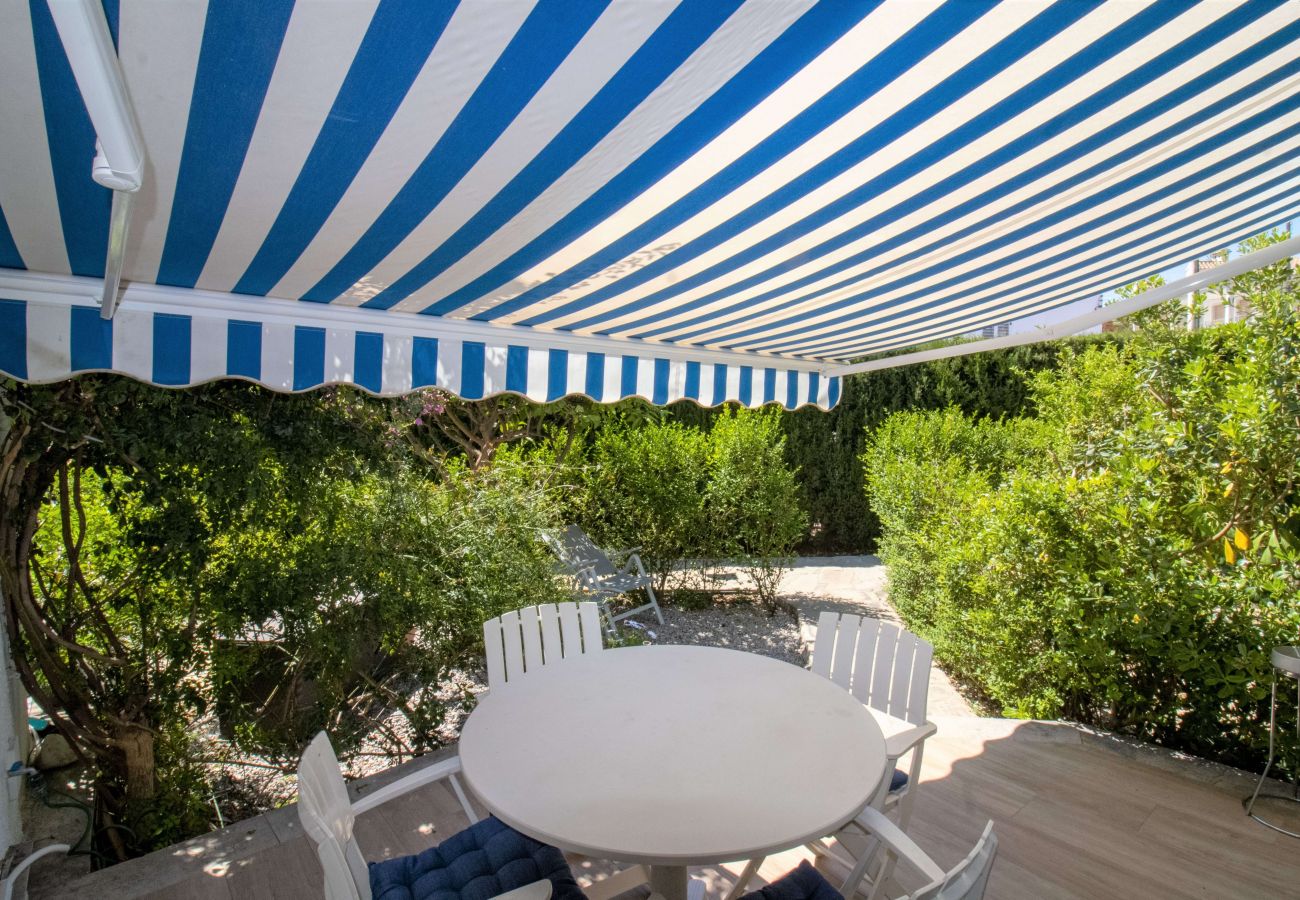 Bungalow en Alcoceber / Alcossebre - Bungalow con terraza y jardín LAS FUENTES