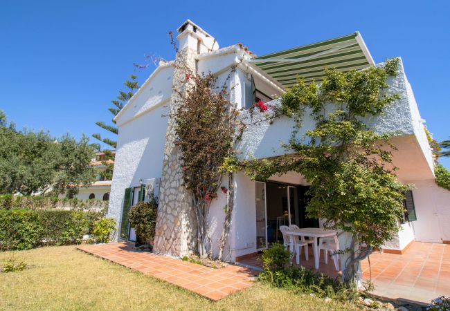 Villa en Alcoceber / Alcossebre - Villa con jardín privado y barbacoa CALA BLANCA