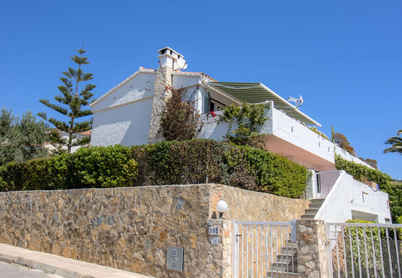 Villa en Alcoceber / Alcossebre - Villa con jardín privado y barbacoa CALA BLANCA