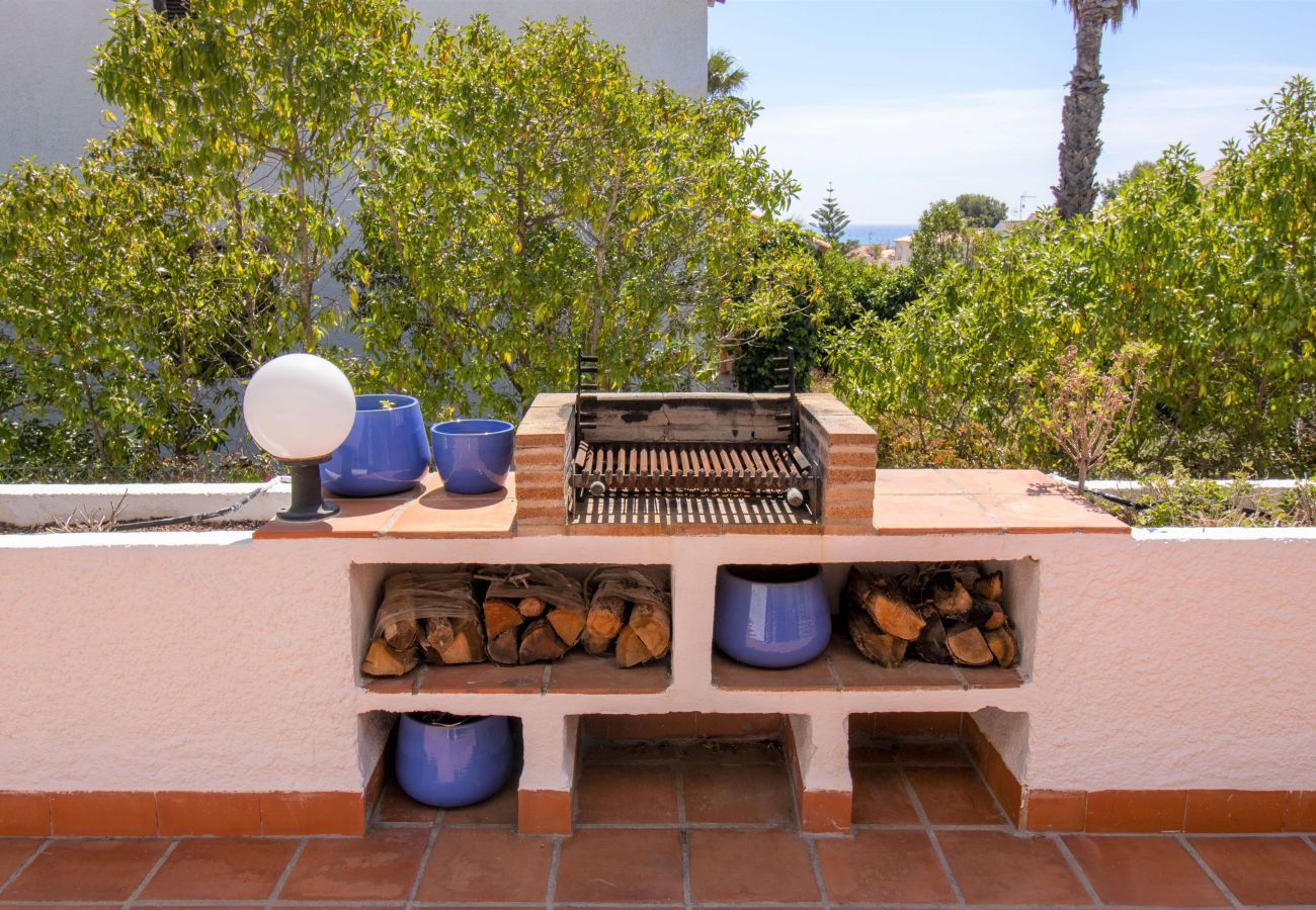 Villa en Alcoceber / Alcossebre - Villa con jardín privado y barbacoa CALA BLANCA