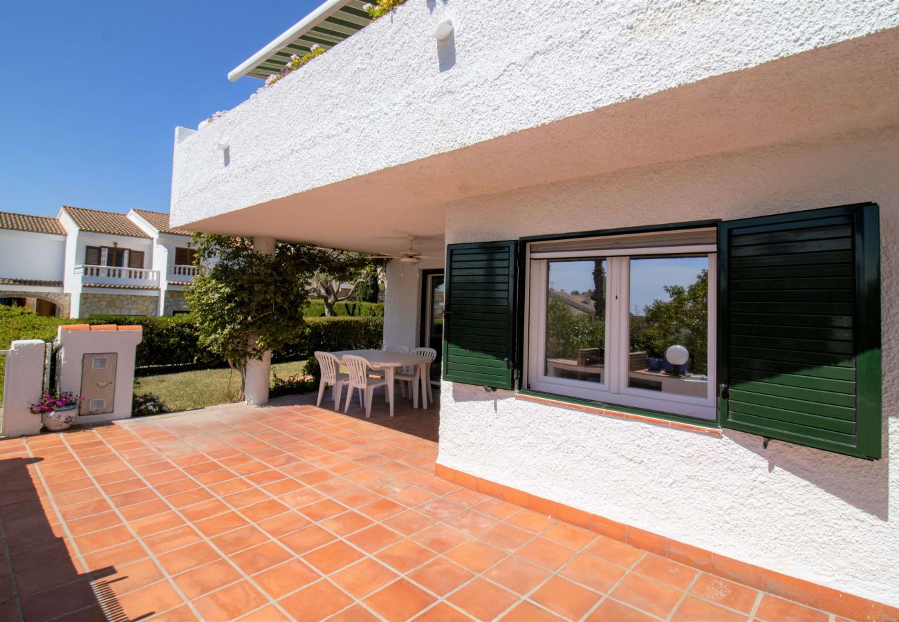 Villa en Alcoceber / Alcossebre - Villa con jardín privado y barbacoa CALA BLANCA