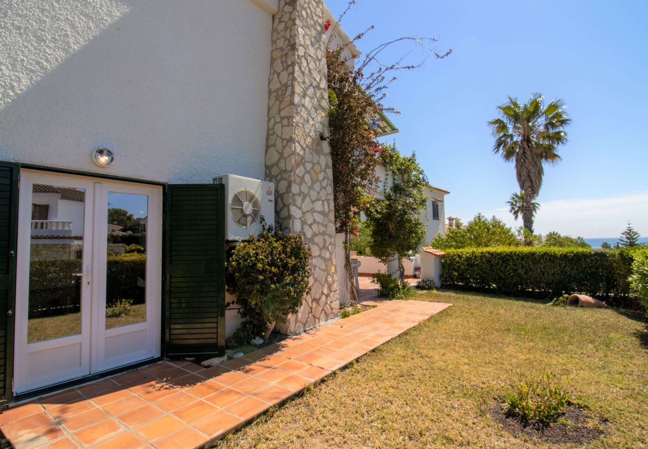 Villa en Alcoceber / Alcossebre - Villa con jardín privado y barbacoa CALA BLANCA