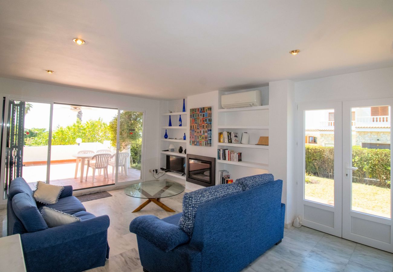 Villa en Alcoceber / Alcossebre - Villa con jardín privado y barbacoa CALA BLANCA