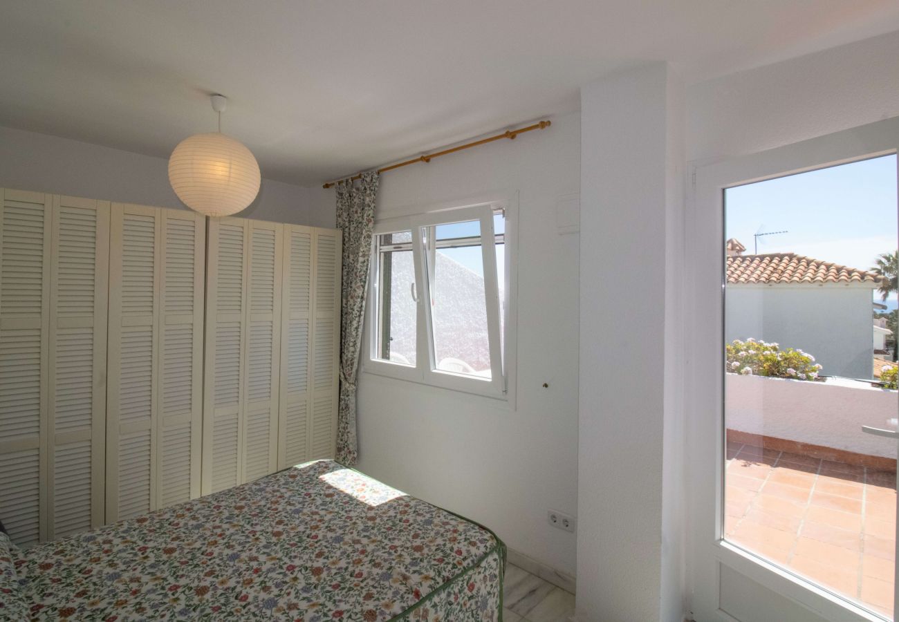 Villa en Alcoceber / Alcossebre - Villa con jardín privado y barbacoa CALA BLANCA