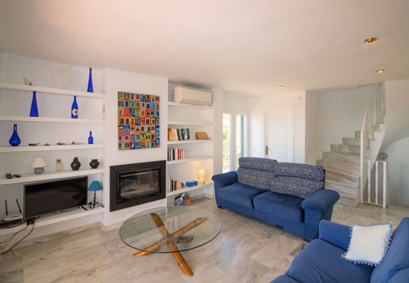 Villa en Alcoceber / Alcossebre - Villa con jardín privado y barbacoa CALA BLANCA