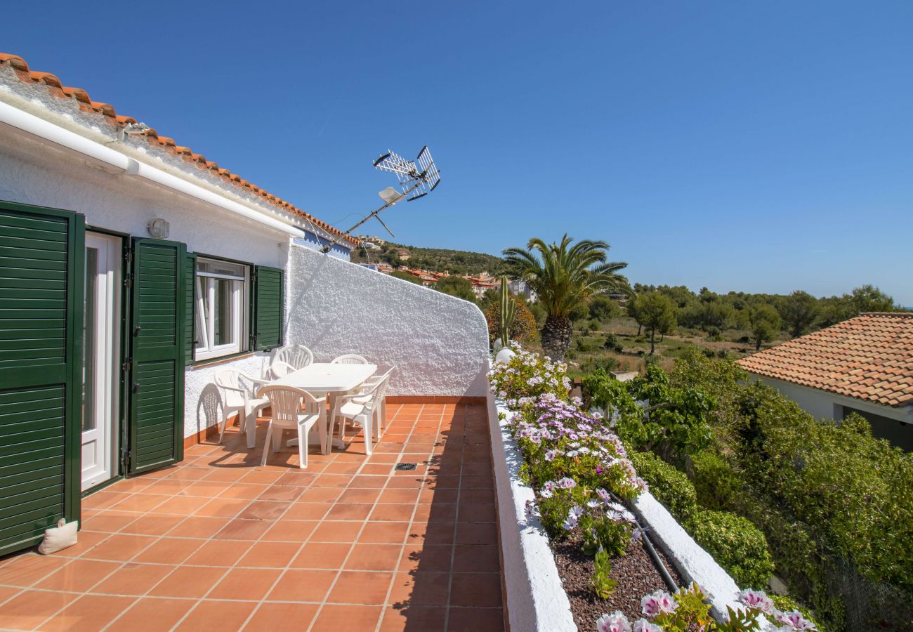 Villa en Alcoceber / Alcossebre - Villa con jardín privado y barbacoa CALA BLANCA