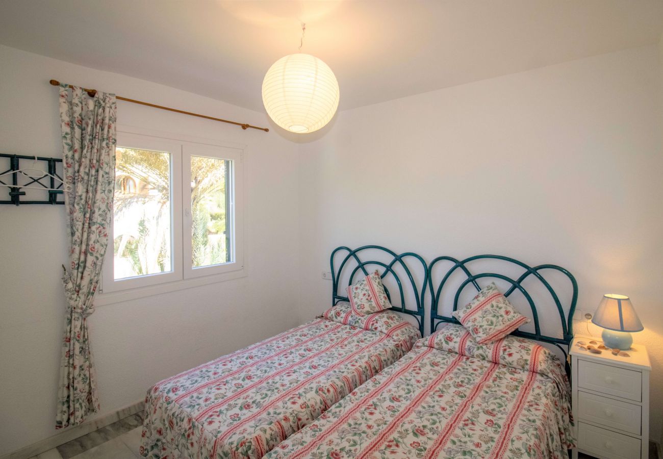 Villa en Alcoceber / Alcossebre - Villa con jardín privado y barbacoa CALA BLANCA
