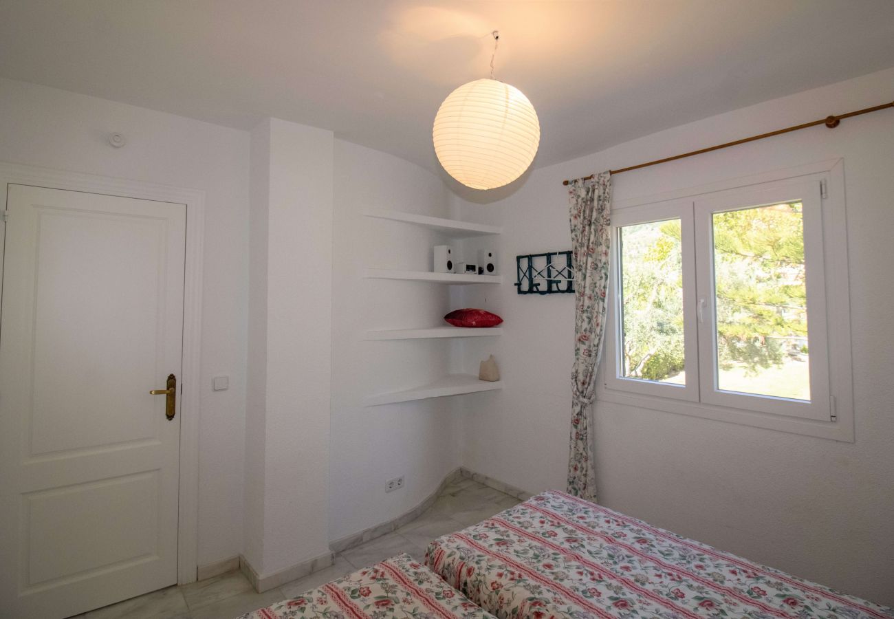 Villa en Alcoceber / Alcossebre - Villa con jardín privado y barbacoa CALA BLANCA