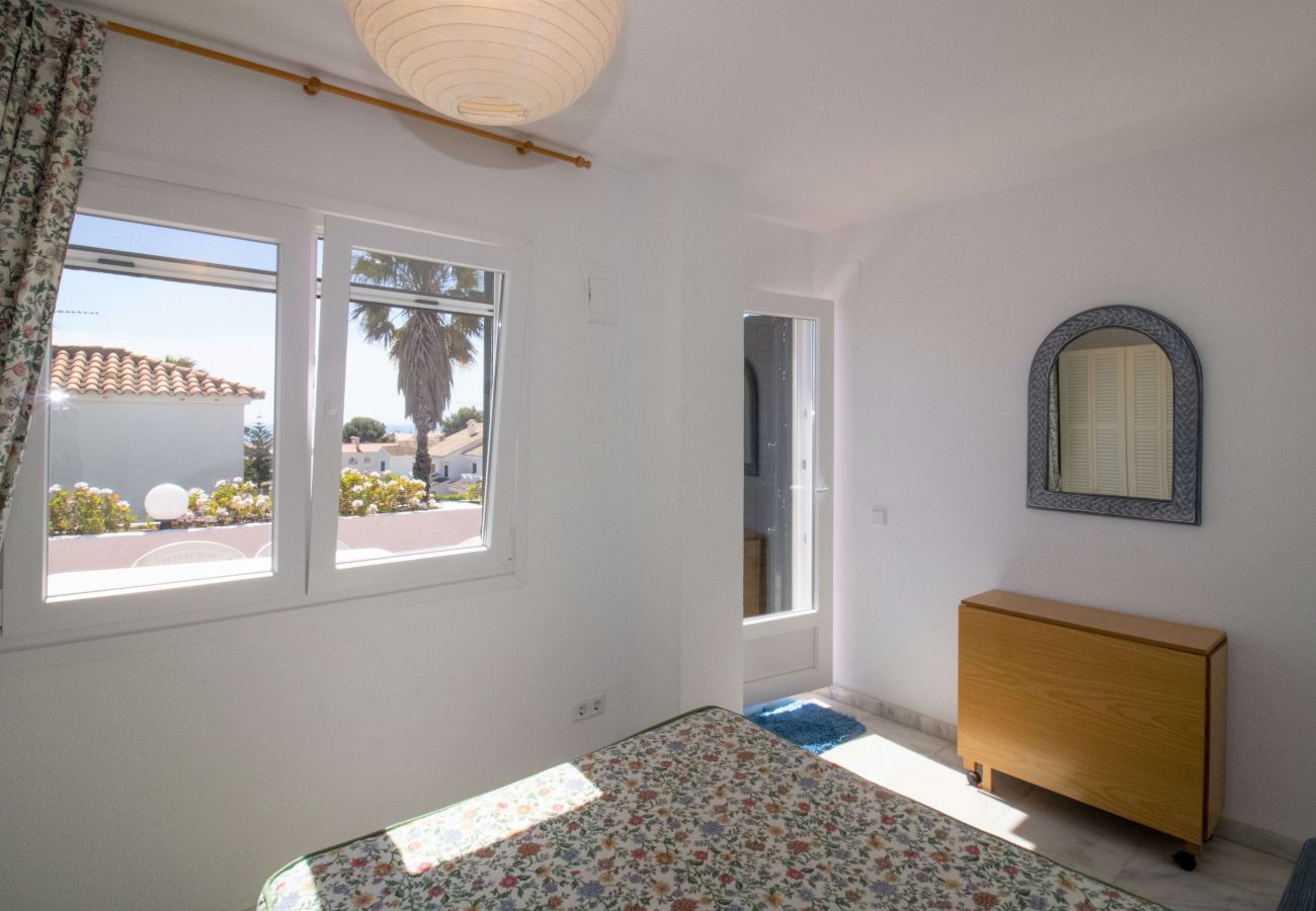 Villa en Alcoceber / Alcossebre - Villa con jardín privado y barbacoa CALA BLANCA