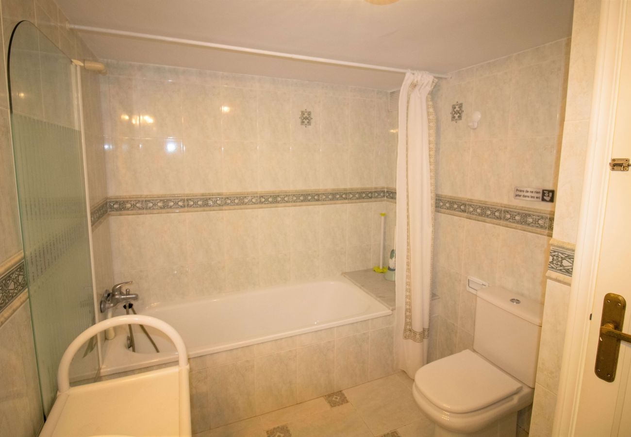 Villa en Alcoceber / Alcossebre - Villa con jardín privado y barbacoa CALA BLANCA