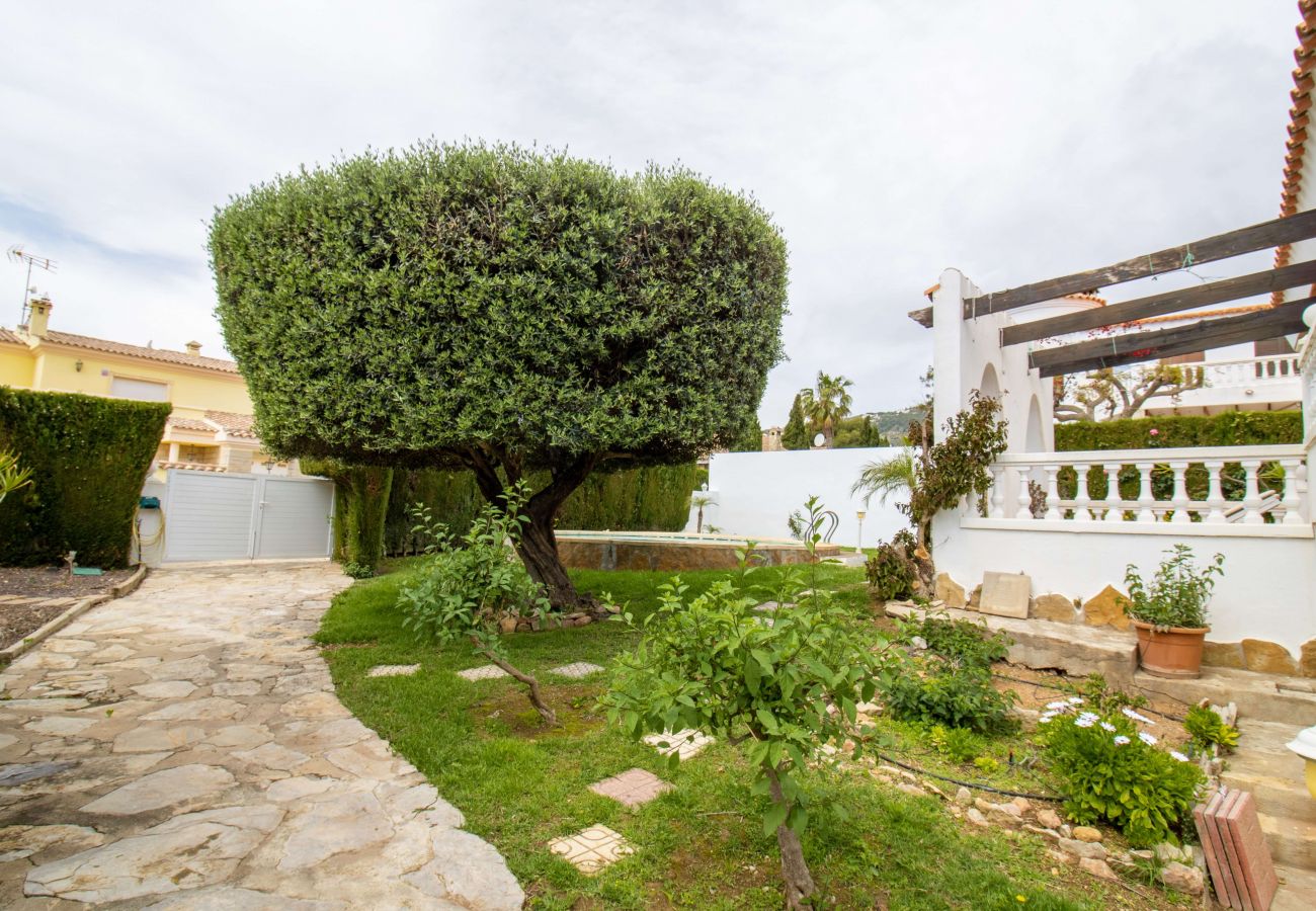 Villa en Alcoceber / Alcossebre - Villa con piscina , jardín y Barbacoa Alcossebre