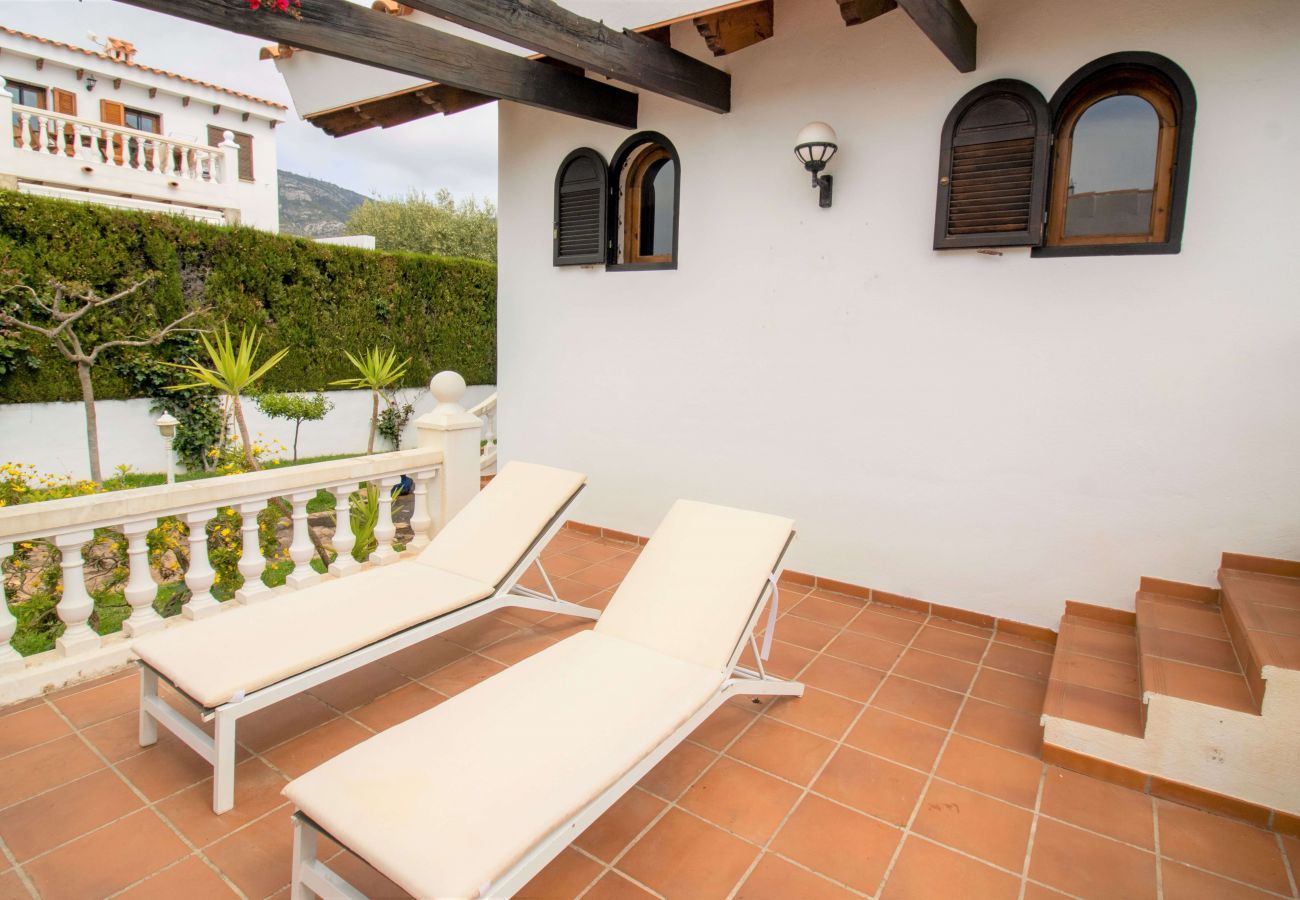Villa en Alcoceber / Alcossebre - Villa con piscina , jardín y Barbacoa Alcossebre
