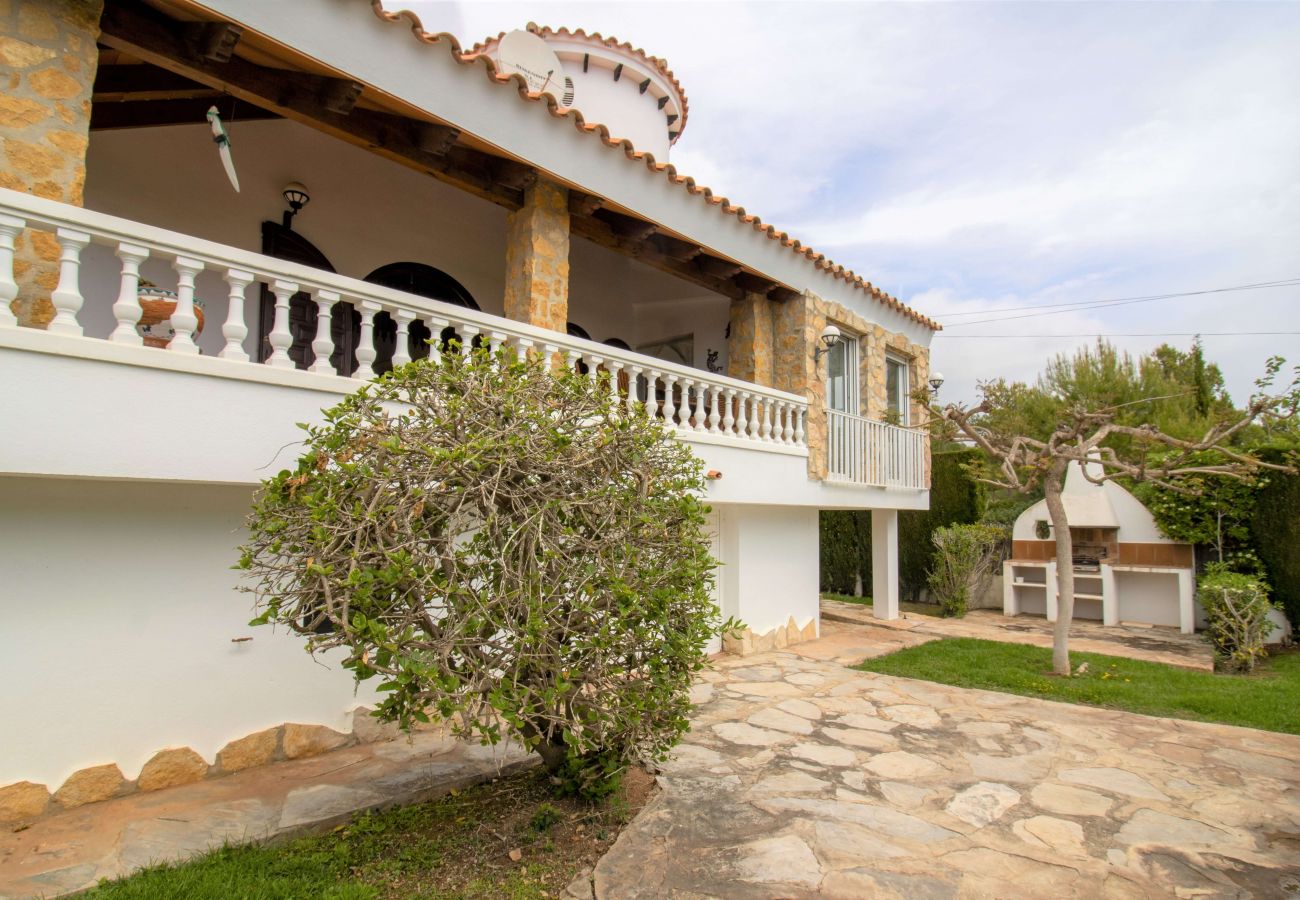 Villa en Alcoceber / Alcossebre - Villa con piscina , jardín y Barbacoa Alcossebre