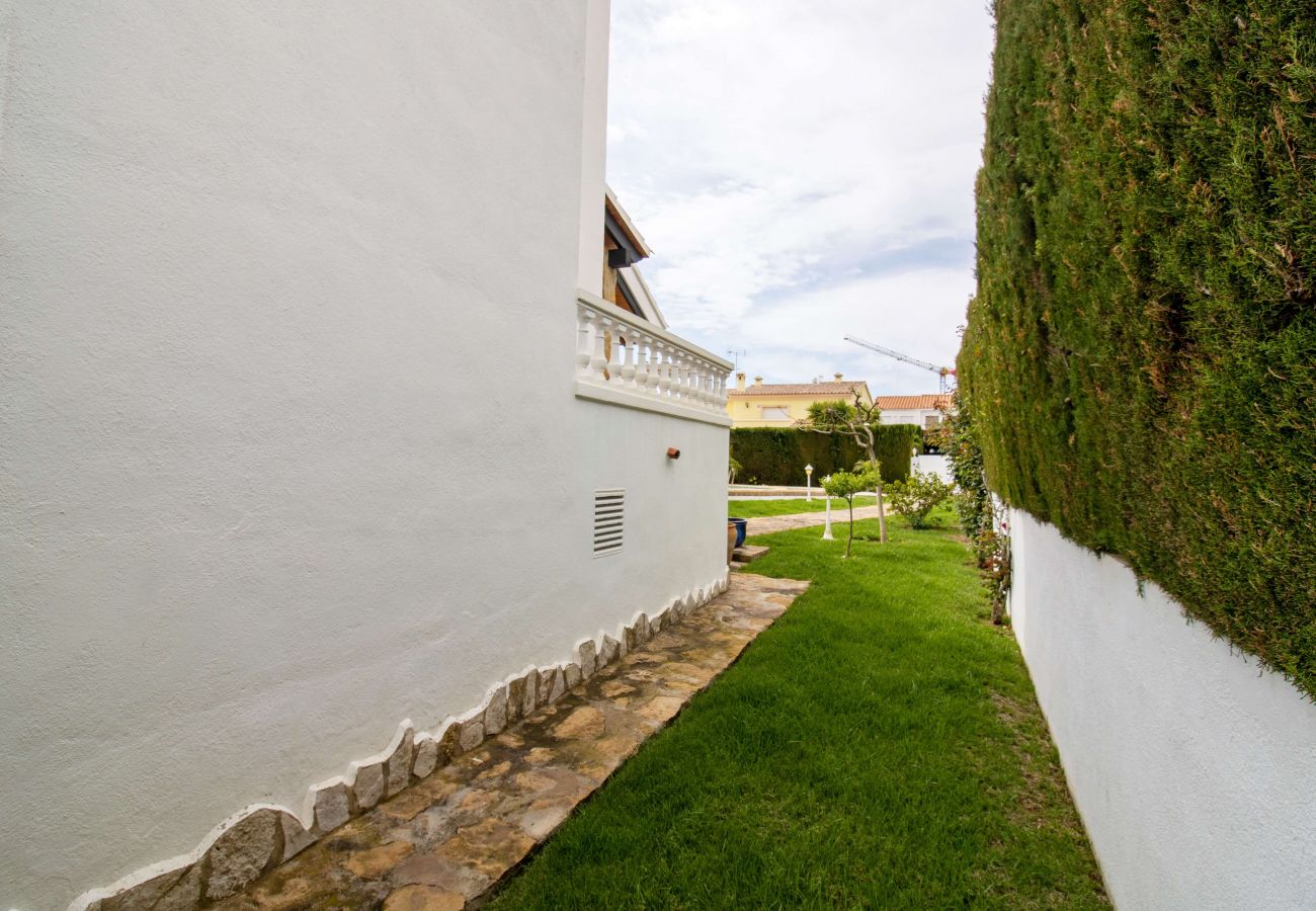 Villa en Alcoceber / Alcossebre - Villa con piscina , jardín y Barbacoa Alcossebre