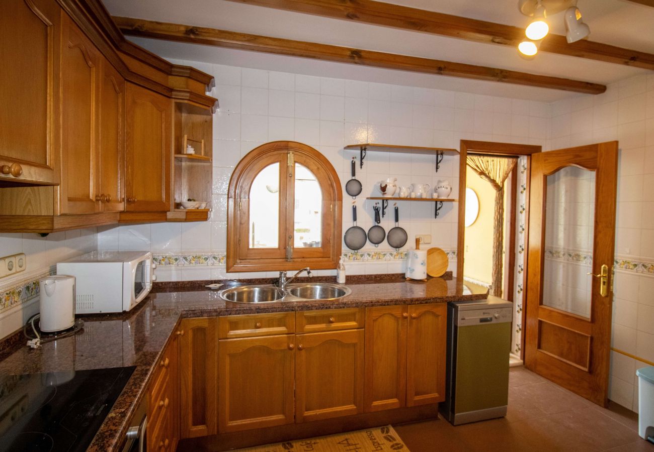 Villa en Alcoceber / Alcossebre - Villa con piscina , jardín y Barbacoa Alcossebre