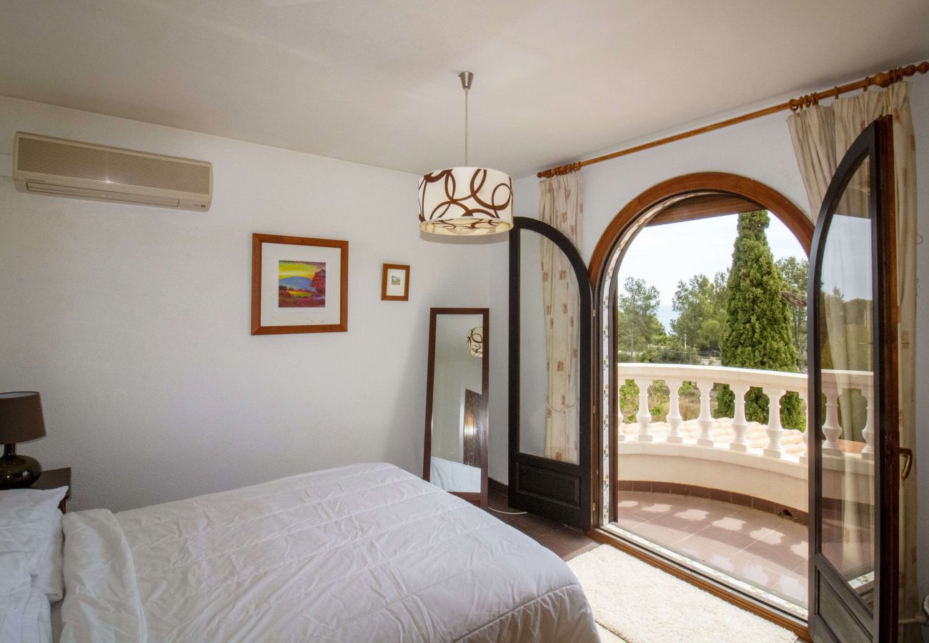 Villa en Alcoceber / Alcossebre - Villa con piscina , jardín y Barbacoa Alcossebre