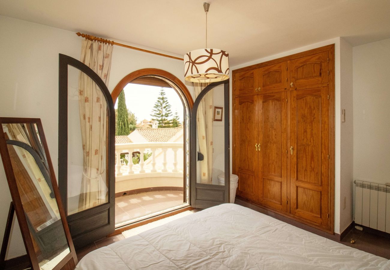 Villa en Alcoceber / Alcossebre - Villa con piscina , jardín y Barbacoa Alcossebre