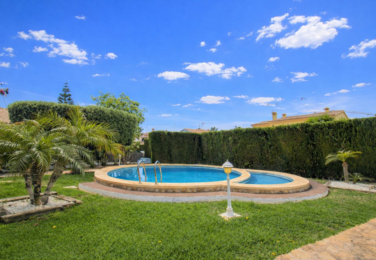 Villa en Alcoceber / Alcossebre - Villa con piscina , jardín y Barbacoa Alcossebre