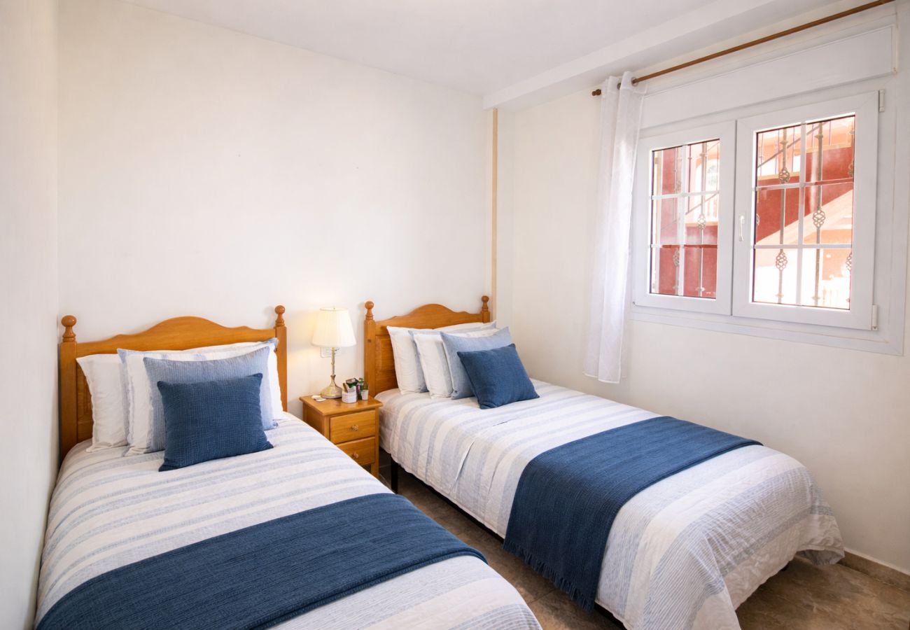 Apartamento en Alcoceber / Alcossebre - Bajo con terraza junto a la piscina - Madeira