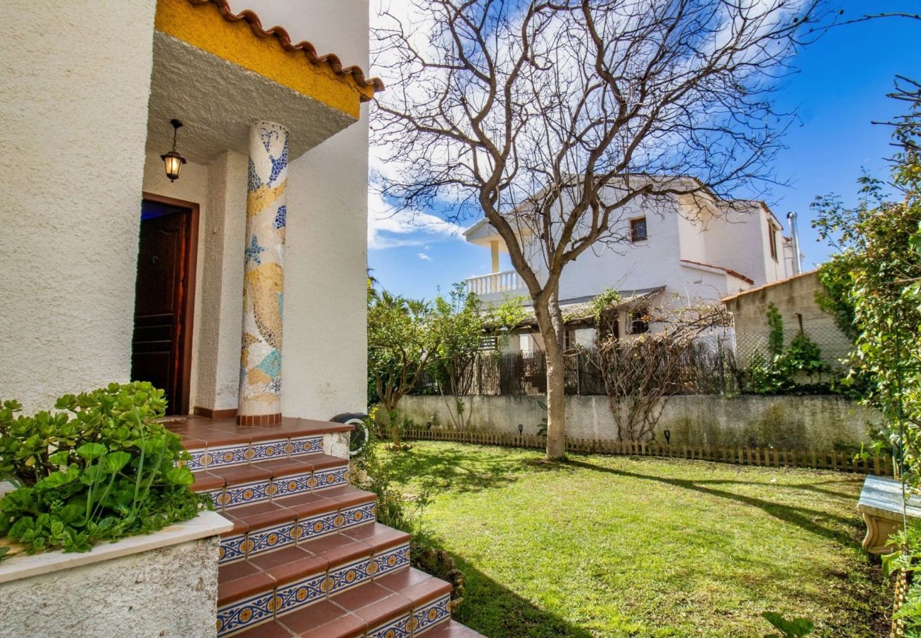 Villa en Alcoceber / Alcossebre - Villa de 3 dormitorios con jardín y barbacoa 