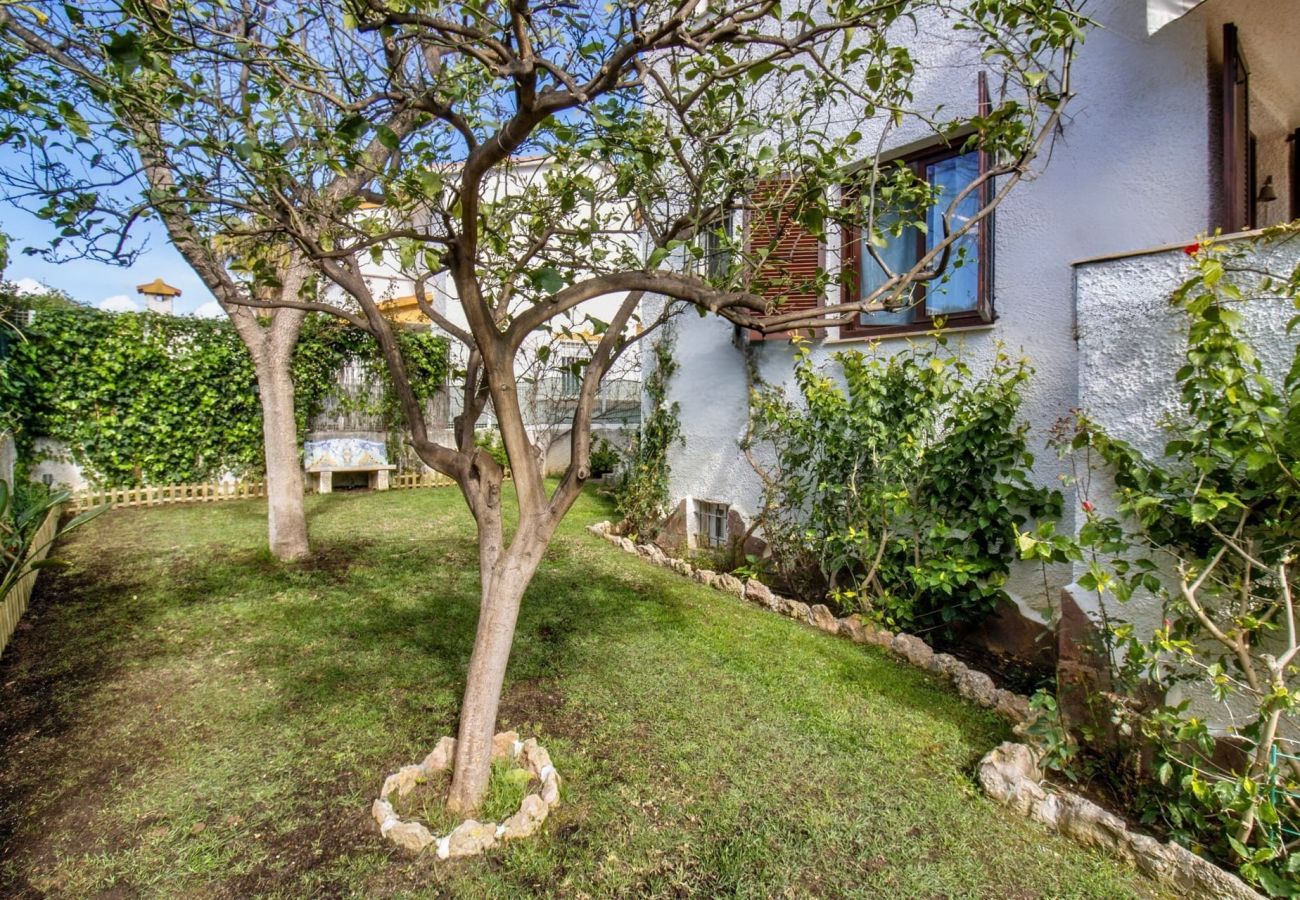 Villa en Alcoceber / Alcossebre - Villa de 3 dormitorios con jardín y barbacoa 