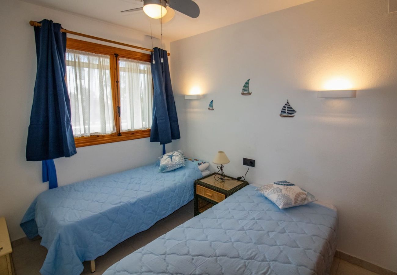Villa en Alcoceber / Alcossebre - Villa de 3 dormitorios con jardín y barbacoa 