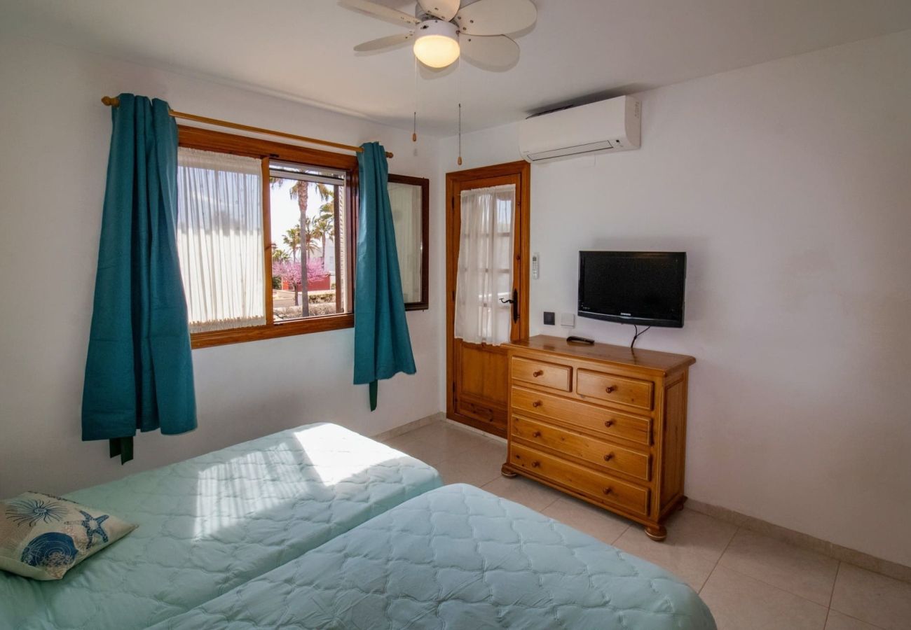 Villa en Alcoceber / Alcossebre - Villa de 3 dormitorios con jardín y barbacoa 