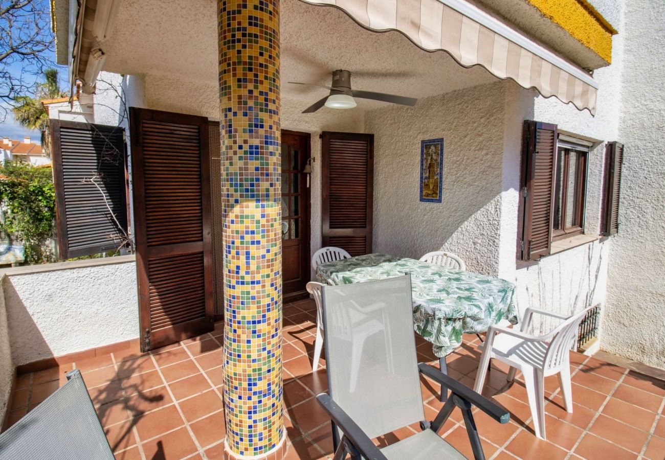 Villa en Alcoceber / Alcossebre - Villa de 3 dormitorios con jardín y barbacoa 