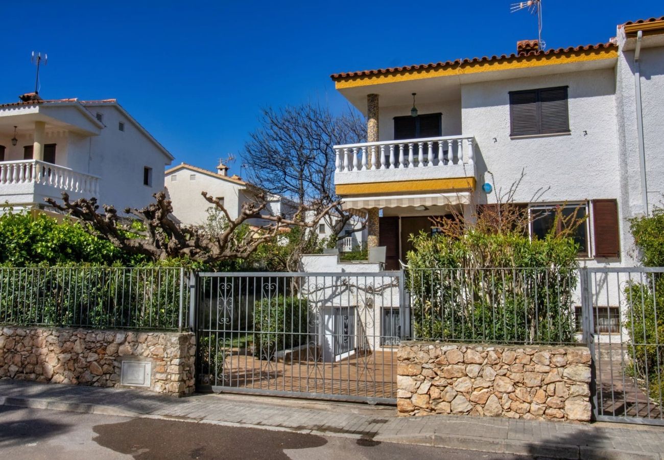 Villa en Alcoceber / Alcossebre - Villa de 3 dormitorios con jardín y barbacoa 
