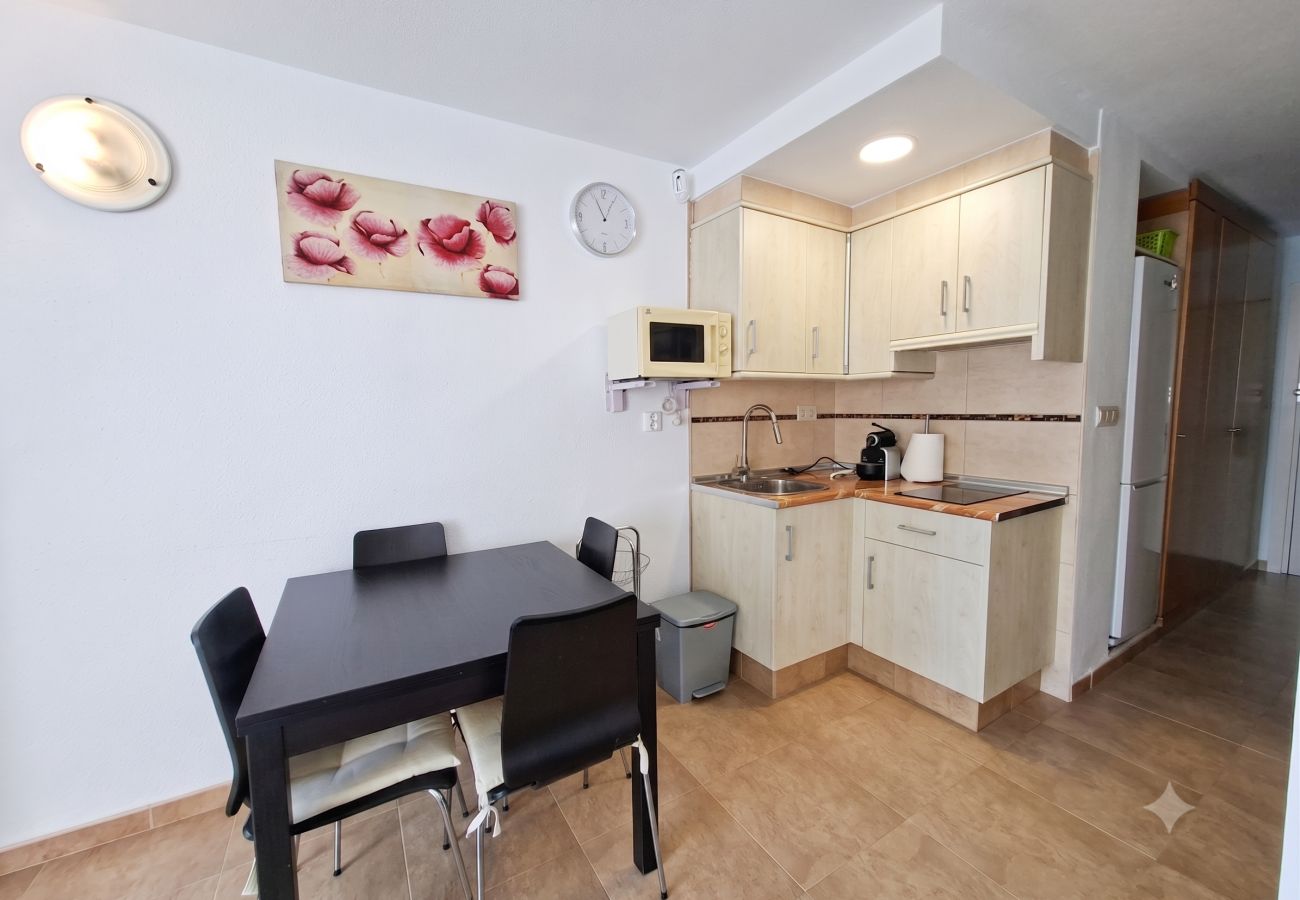 Apartamento en Alcoceber / Alcossebre - Eurhostal · Apartamento para 4 en 1ª línea playa