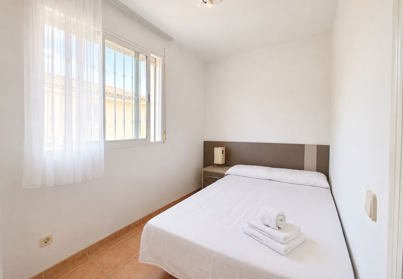 Casa en Alcoceber / Alcossebre - Villa Tres Playas | Gran patio privado · Piscina ·