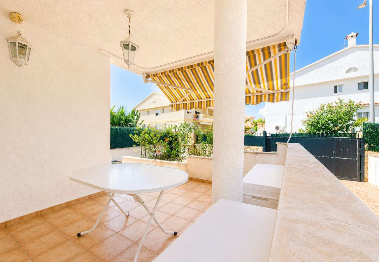 Casa en Alcoceber / Alcossebre - Villa Tres Playas | Gran patio privado · Piscina ·