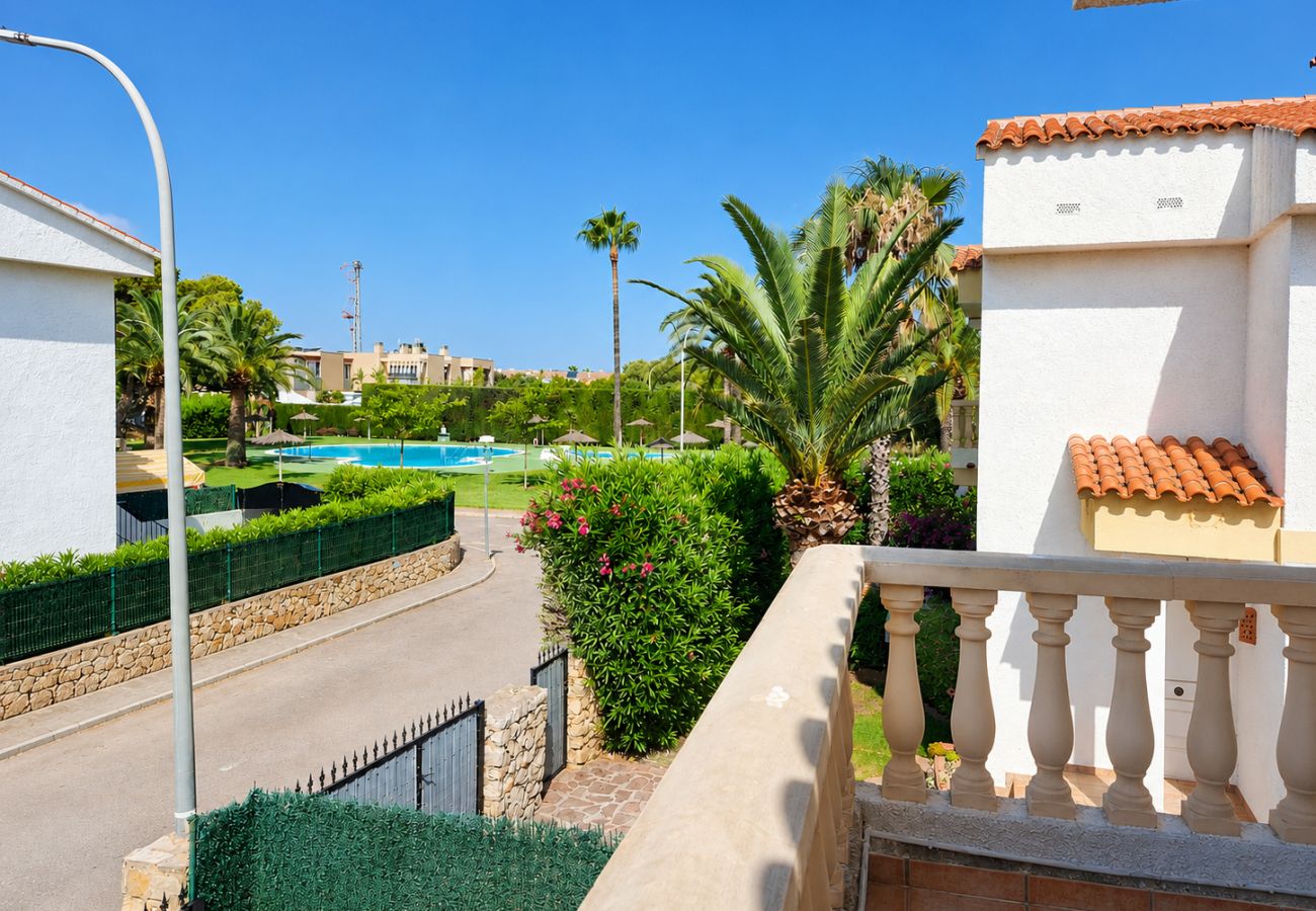 Casa en Alcoceber / Alcossebre - Villa Tres Playas | Gran patio privado · Piscina ·