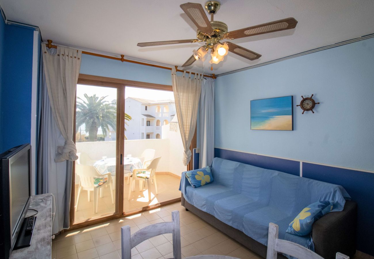 Ferienwohnung in Alcoceber - Apartamento frente al mar con terraza PLAYA ROMANA