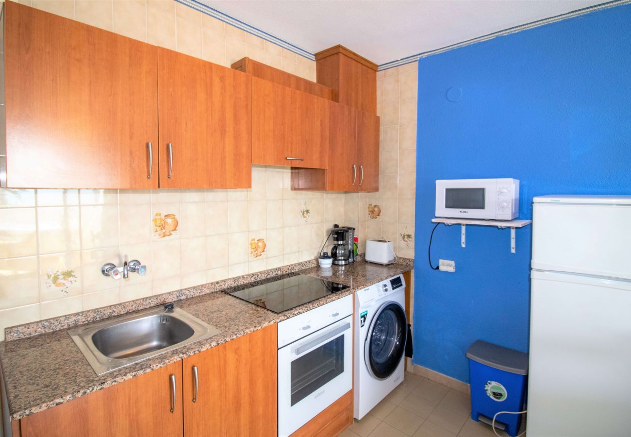 Ferienwohnung in Alcoceber - Apartamento frente al mar con terraza PLAYA ROMANA