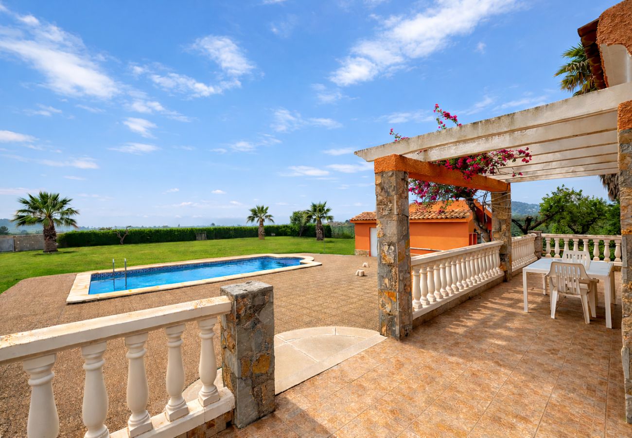 Villa in Alcoceber - Villa con Piscina Privada y 2.000m² de Jardín