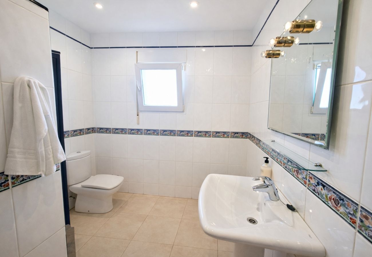 Villa in Alcoceber - Villa con Piscina Privada y 2.000m² de Jardín